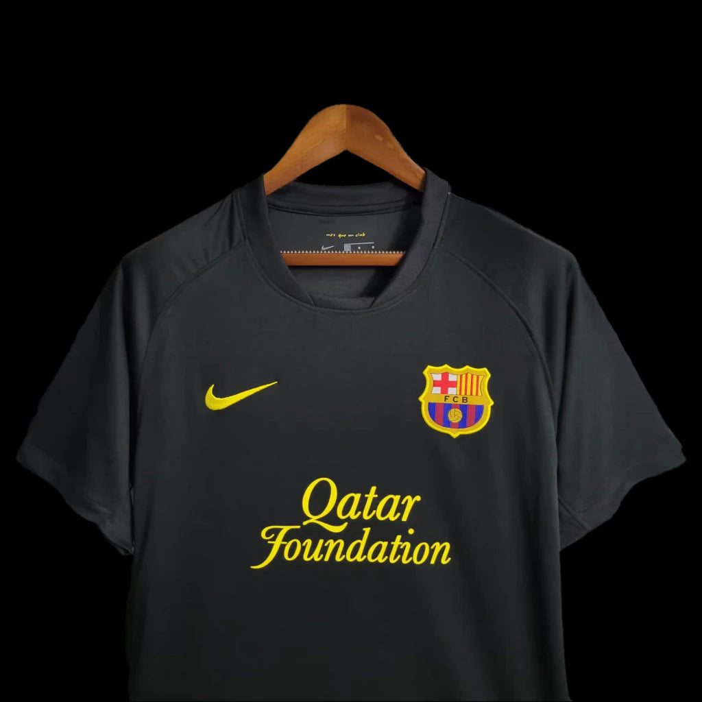 Barcelona 11/12 Away
