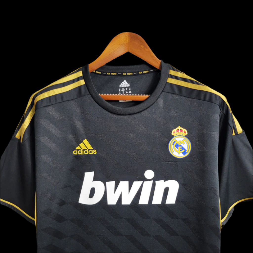 Real Madrid 11/12 Away
