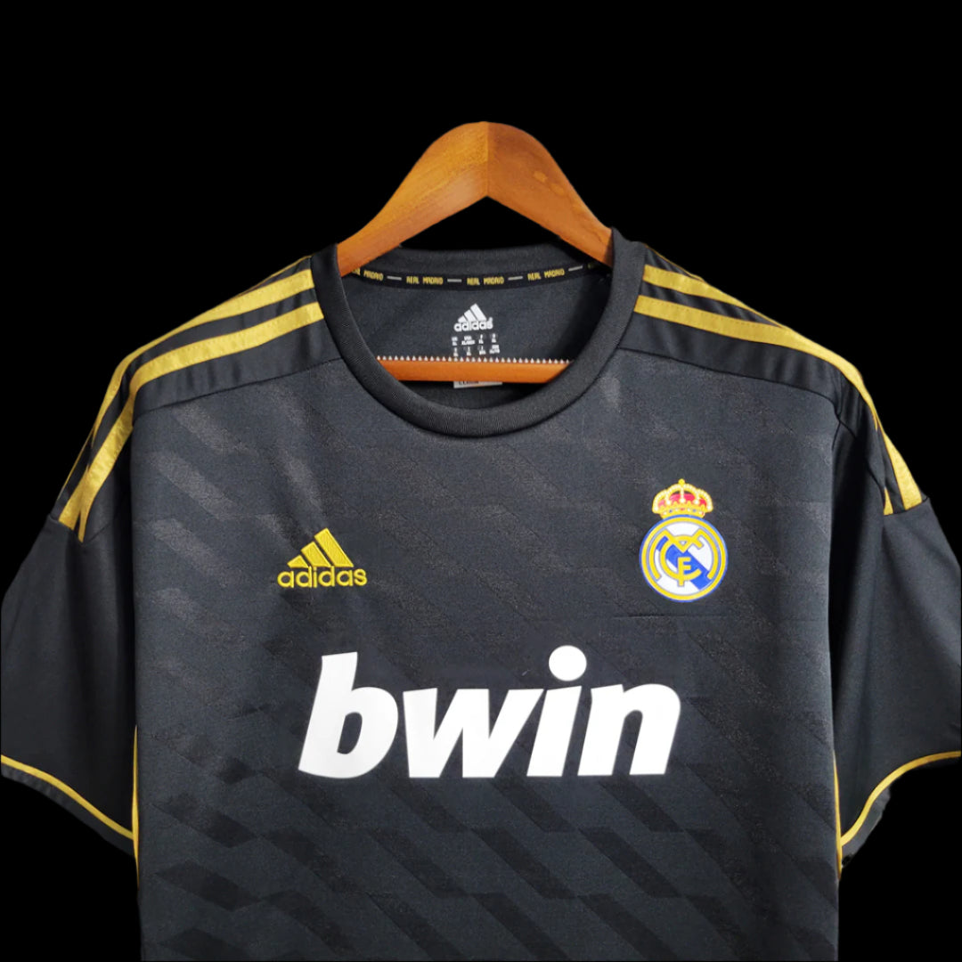 Real Madrid 11/12 Away
