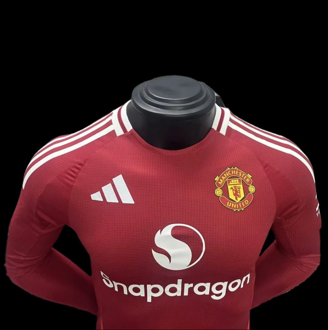 Versión de jugador de manga larga local del Manchester United 24/25
