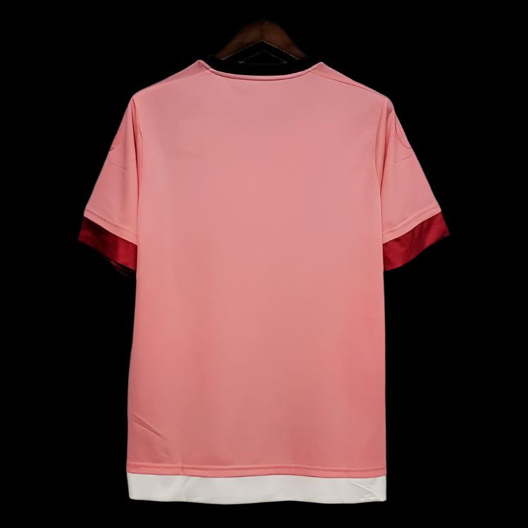 Juventus 15/16 Away