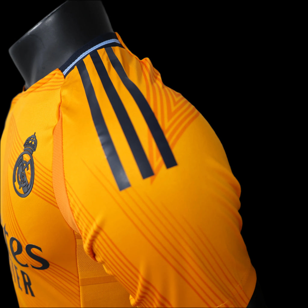 Versión de jugador visitante del Real Madrid 24/25